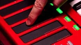 Akai Max 49 USB MIDI Controller Keyboard Introduction at Soundsliveshop.com