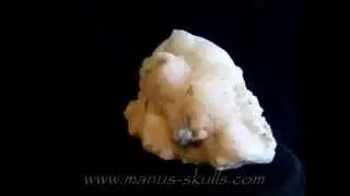 Apofyliet / Apophyllite Crystal Skull