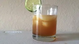 4B Entertainment Four Brothers Bar: Soco Amaretto Lime