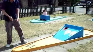 A 'perfect' round of 9 by Minigolfer Richard Gottfried