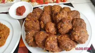 كفتة السردين مشوية في الفرن🐟مرفوق بزعلوك الكرعة😜 والسلطة 😋والمذاق لايقوم😝