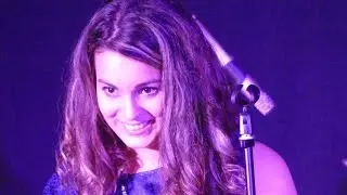 Nathalia Sales, Lontano lontano (Muito longe)- L. Tenco, trad. portoghese G.Gil