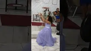 Deus usa na dança e no louvor