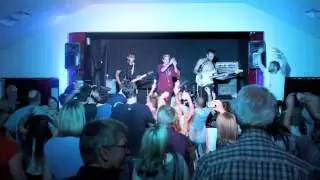 Living It Up - These Reigning Days (Live in Bow)
