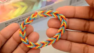 How to Make a Fishtail Bracelet With Mini Loom - Steps Instruction Tutorial Video - Mazichands.com