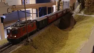 Bahnmuseum Albula RhB Passagierzug und G&uuml;terzug in Betrieb