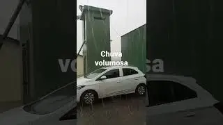 Chuva volumosa fora de &eacute;poca