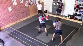 first open spar in front of crowd at BGKY Boxing - 09172016