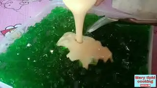 Buko pandan gulaman gamit lang ang condensed at evap!(patok sa mainit na panahon)#Mary tipid cooking