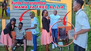 Kumbe fred anatembea mamake alilia kuona mwanawe kwa Wheelchair see what happened Mum wa maana......
