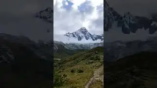 Seeing Cordillera Blanca in the Peruvian Andes along Santa Cruz Trek