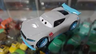 Mattel Disney/Pixar Cars 3 Tom W. (Next-Gen Piston Cup Racer) #061 Rust-eze Racing Trainee 2018 2021