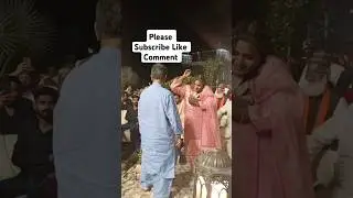 Look how Lucky Dear wife is throwing money at Pir Sohail#lucky#comedyfilms #comedyfilms#funnycomedy