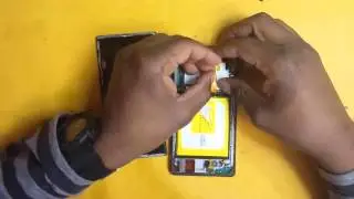 Sony Xperia Z2 Repair - Battery Removal