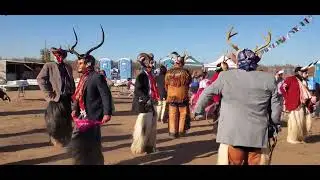 Danza de Los diablos mixtecos danzando con banda de Viento 