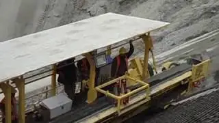 Titan Slipform Concrete Paver for Concrete Faced Rockfill Dams