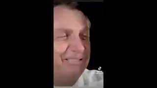Bolsonaro imita pacientes de Covid-19 com falta de ar; ele mentiu no JN ao dizer que nunca fez isso