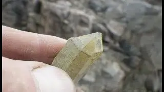 Quartz Pockets North of Barrie   Ontario Rocks and Minerals