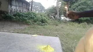 Colour vs sutli bomb