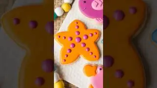 Simple starfish cookie decorated with royal icing #cookiedecorating #royalicing #relaxingvideo