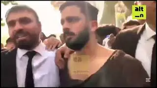 Insaf Ya Zulm? Lawyers Ke Haathon Rajab Butt Aur Nadeem Naniwala Ki Pitai