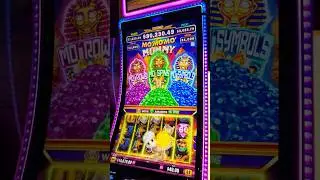 nothing better than Mummy running across the screen! #slots #casino #gambling #lasvegas