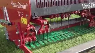 Verti-Drain in PowerGrass to relief subsoil - La Verti-Drain per decompattare il sottosuolo