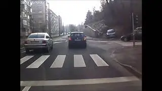 e quando stai guidando su una limitazione non va bene perch&eacute; puoi farti male