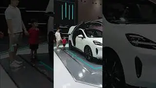 GULL WING open and closing process ( one of many Chinese Car ) at IIMS 2025 #gullwing #cardoor #iims