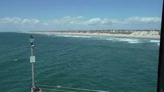 Dennis Sky's film of Beautiful Pacific Ocean | Surfers | Huntington Beach Pier | Ruby's Diner