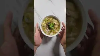 I made some chicken soup with cabbage and konjac noodles for my gf  #cookingformygf #soup #fyp