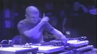 A-Trak vs Plus One &mdash; 2000 ITF World Finals
