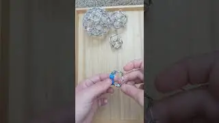 Make with me: keychain fidget cube with pony beads
