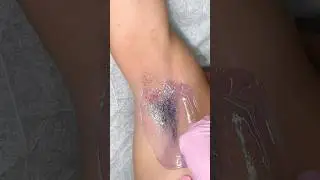 Orchid underarm wax by @k.cwax 🤩🤩