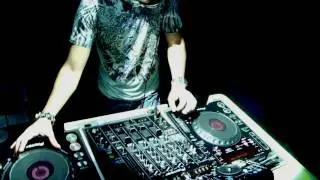 DJ ORTZY @ VENEZUELA 2010  - SHE DANCED REMIX