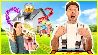 WE BOUWEN EEN PRETPARK IN ONS HUIS! *Met Achtbaan En Dino Tour! ♥DeZoeteZusjes♥