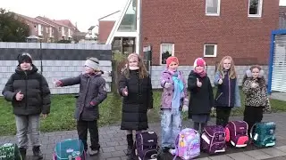 An der Bushaltestelle der Grundschule Bad Münder