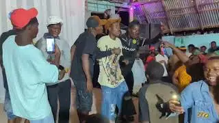 MSIKILIZE CHADY SIX ALIVYO KIWASHA KWENYE USIKU WA MAGIC SONDE #funnymusic #comedymusic #selempang 