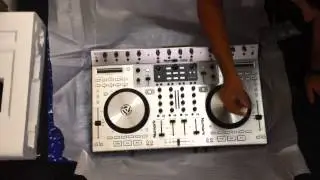Unboxing y Review de la consola controladora de Traktor Numark 4TRAK