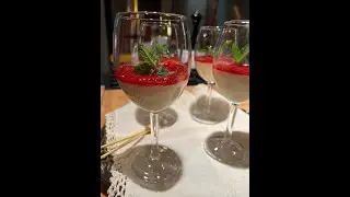 RASPBERRY PANNA COTTA RECIPE 🍮| RECETA DE PANNA COTTA DE FRAMBUESA | SPANISH SUBTITLED 👌🏻🙌🏻