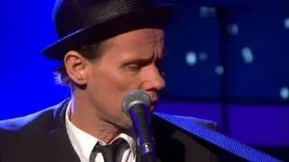 Bo kaspers orkester - Sjungande sig till s&ouml;mns (Live @ Nyhetsmorgon)