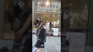 FUNNY DUDE LOVES STREET MUSIC // Frankfurt March '22 // Ju von D&ouml;lzschen