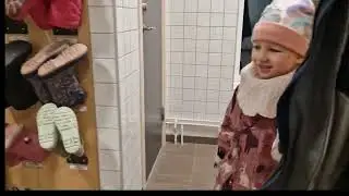 Melinda & Pappa - vanlig morgon påväg till dagis