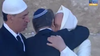 Tg2000 Il Post - Le immagini più belle del 2014 con Papa Francesco