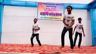 class 9 10 boys dance