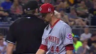 CIN@PIT: Leake pitches eight scoreless, knocks in run