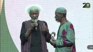 Wole Soyinka Decried Heavily Security Operatives Following Seyi Tinubu | Fact Frontier News