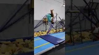 Ninguna Ca&iacute;da 😜 Mortal al paso, Rond&oacute; flic tempo flic pirueta #circus #gym #gymnast #parkour #tumb