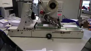 Automatisches Etikettieren von Briefumschl&auml;gen mit Fenster mit der LAB510