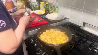 Butter Garlic Prawns So Good You’ll Lick the Plate!